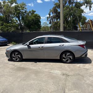 HYUNDAI ELANTRA LIMITED - 3