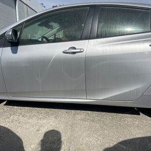 صورة 4 لـ 2022 Toyota PRIUS LE