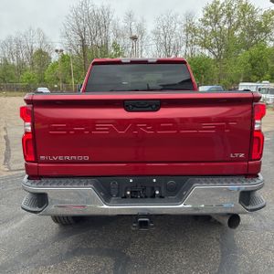 CHEVROLET SILVERADO - 4