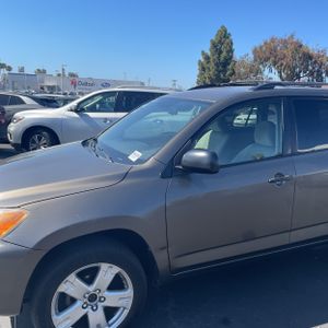 TOYOTA RAV4 - 2