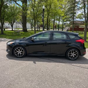 FORD FOCUS SE - 3