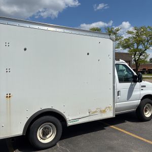 FORD E-350 CUTAWAY - 9