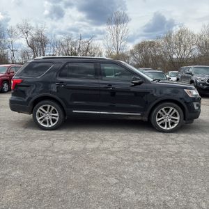 FORD EXPLORER XLT - 10