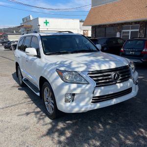 2015 Lexus LX 570 BASE — фото 12