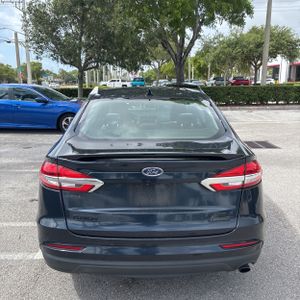 FORD FUSION SE - 7