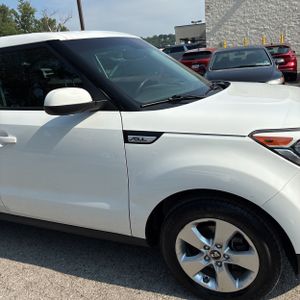 صورة مصغرة 11 لـ 2017 KIA SOUL BASE