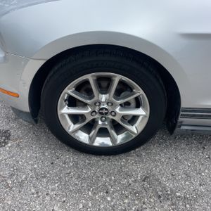 2011 FORD MUSTANG V6 PREMIUM 照片 17