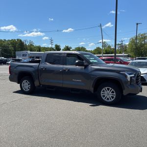 صورة 10 لـ 2023 Toyota TUNDRA SR5