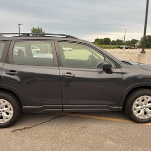 2019 Subaru FORESTER BASE — миниатюра 11
