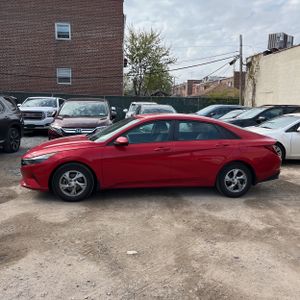 HYUNDAI ELANTRA SE - 3