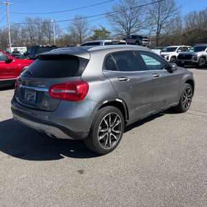 MERCEDES-BENZ GLA - 8