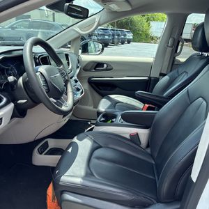 2024 Chrysler PACIFICA TOURING L — миниатюра 32