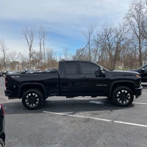 CHEVROLET SILVERADO - 10