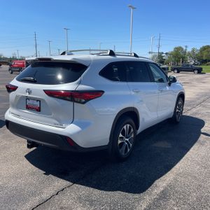 Toyota Highlander XLE - 8