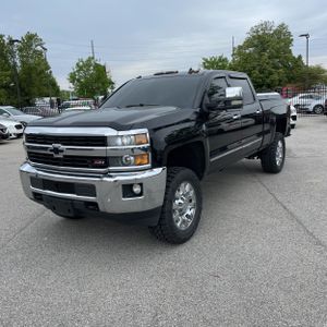 CHEVROLET SILVERADO - 1