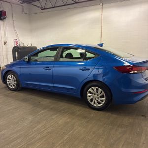 HYUNDAI ELANTRA SE - 3