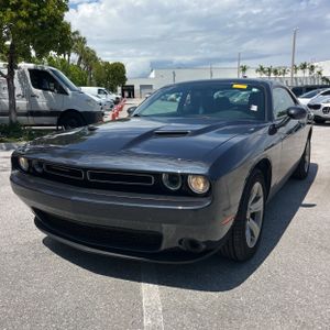 DODGE CHALLENGER SXT - 1