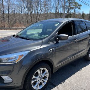 FORD ESCAPE SE - 2