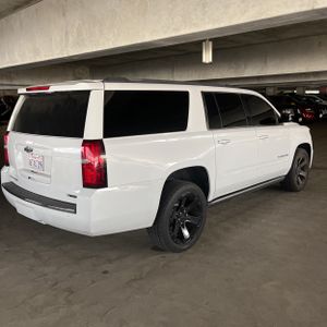 CHEVROLET SUBURBAN PREMIER - 8
