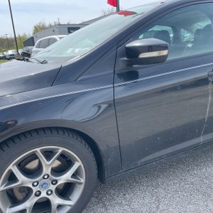 FORD FOCUS SE - 2