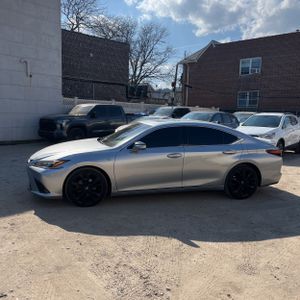 LEXUS ES 350 F SPORT HANDLING - 3