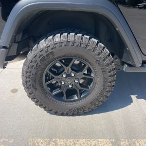2024 JEEP WRANGLER WILLYS — миниатюра 19