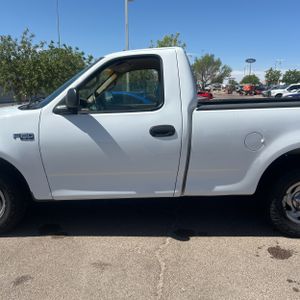 FORD F-150 XL - 4