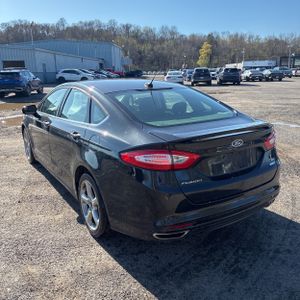 FORD FUSION SE - 5