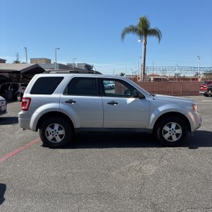 FORD ESCAPE XLT - 10