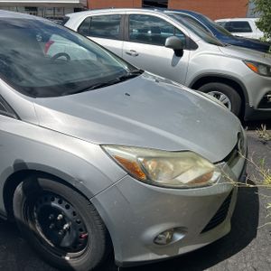 FORD FOCUS SE - 8