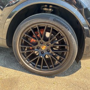 2020 Porsche CAYENNE BASE — миниатюра 20