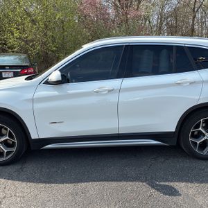 BMW X1 XDRIVE28I - 4