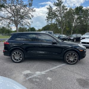 PORSCHE CAYENNE PLATINUM EDITION - 10