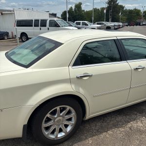 2005 Chrysler 300 C — фото 9