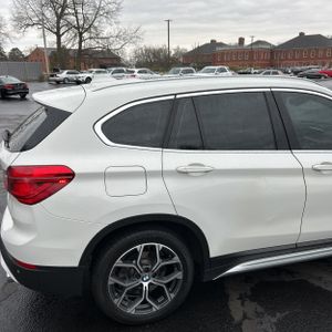 BMW X1 XDRIVE28I - 9