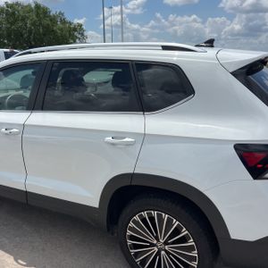 VOLKSWAGEN TAOS SE - 6