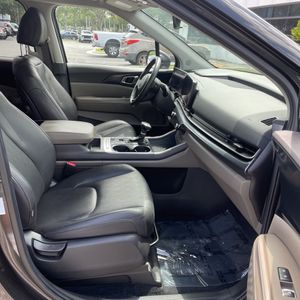 2025 KIA CARNIVAL LXS thumbnail 32