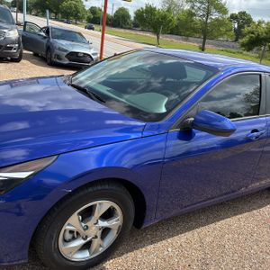 HYUNDAI ELANTRA SE - 2