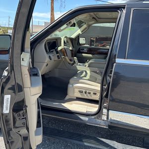 2012 Lincoln NAVIGATOR BASE — миниатюра 31