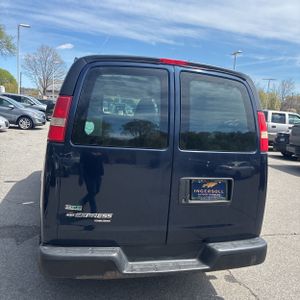 CHEVROLET EXPRESS 3500 - 7