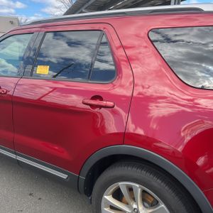 FORD EXPLORER XLT - 6