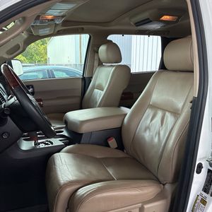 2021 Toyota SEQUOIA PLATINUM — миниатюра 30