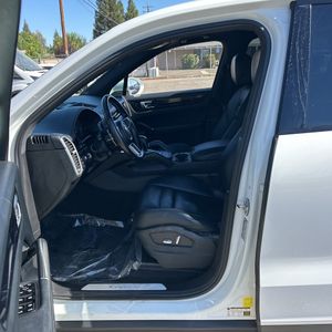 صورة مصغرة 31 لـ 2020 Porsche CAYENNE BASE