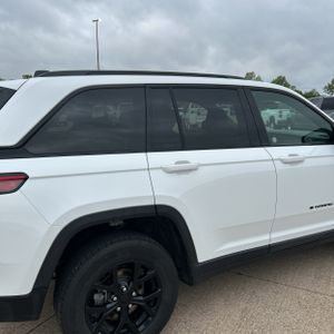 JEEP GRAND CHEROKEE ALTITUDE 4X4 - 9