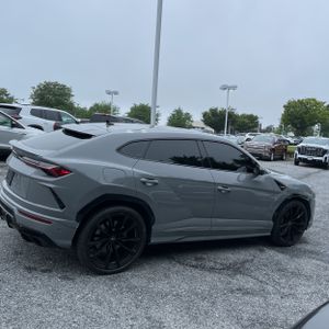 صورة 10 لـ 2020 Lamborghini URUS BASE
