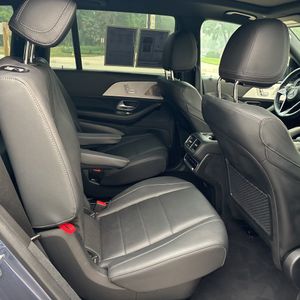 2025 Mercedes-BENZ GLS thumbnail 35