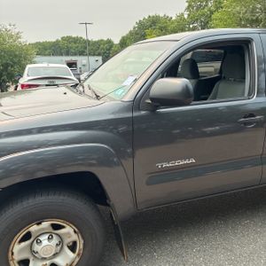 2015 Toyota TACOMA V6 photo 2