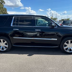 2019 Cadillac ESCALADE ESV LUXURY — фото 11