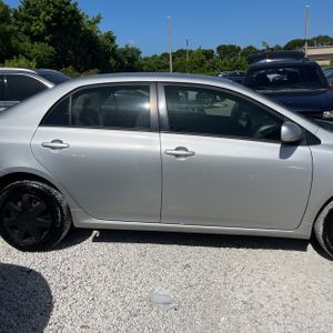2011 Toyota COROLLA LE 照片 10
