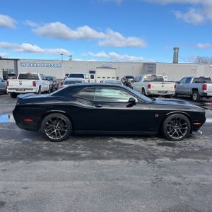 DODGE CHALLENGER R/T SCAT PACK - 10